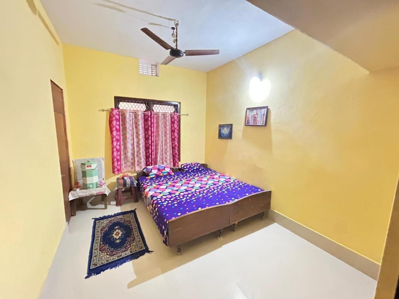 Shree Nivas Homestay Puri Ngoại thất bức ảnh
