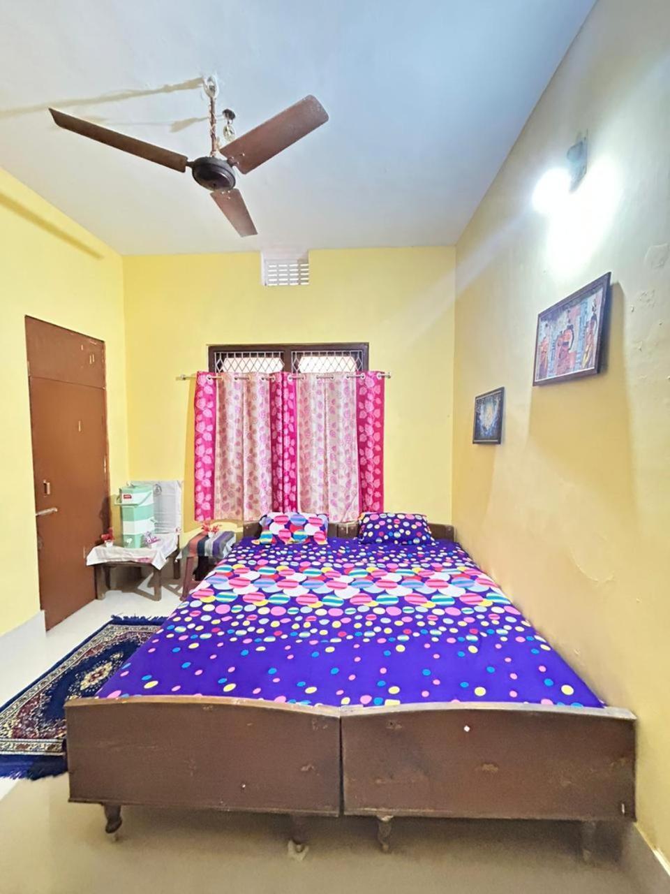 Shree Nivas Homestay Puri Ngoại thất bức ảnh