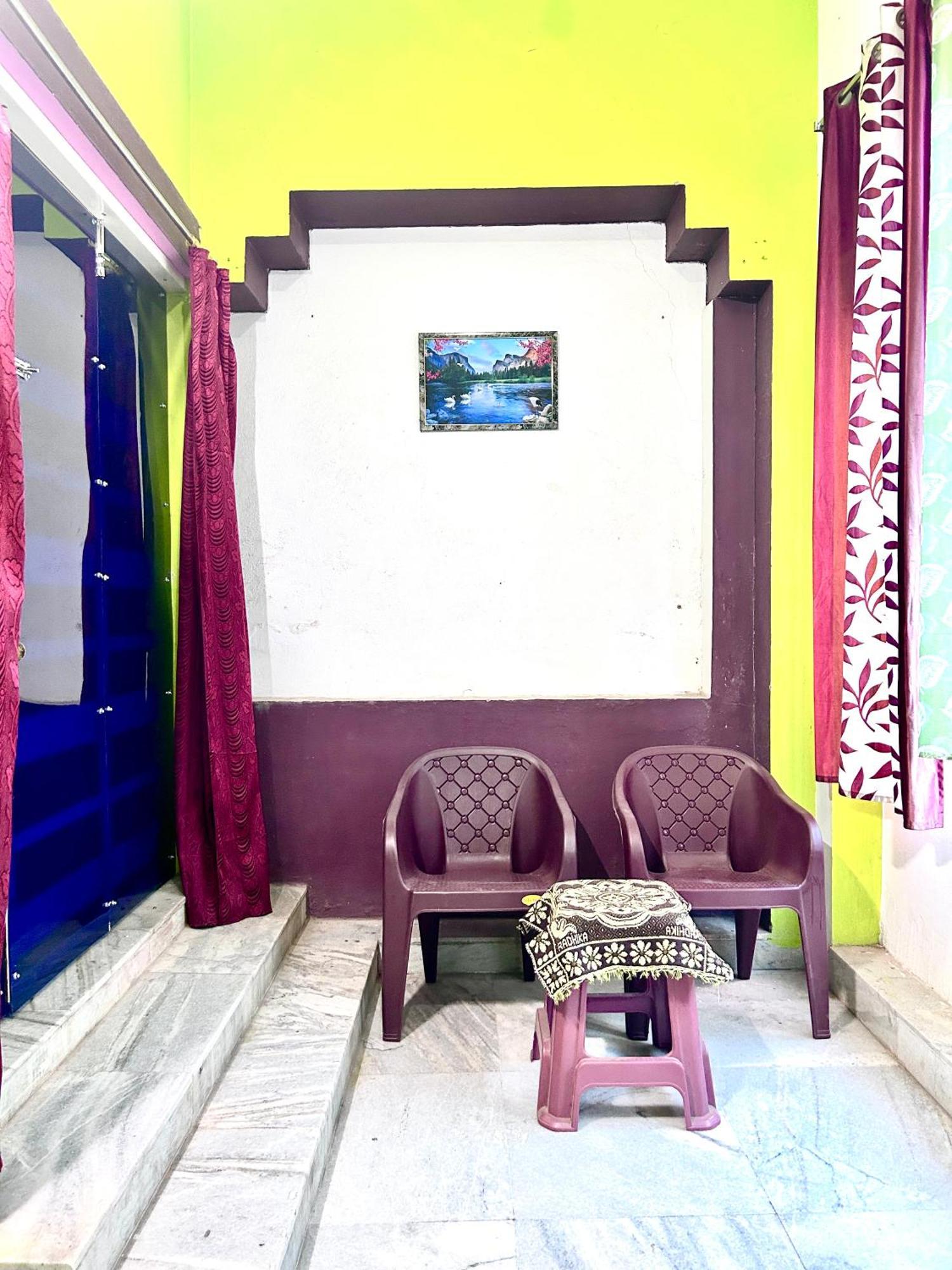 Shree Nivas Homestay Puri Ngoại thất bức ảnh